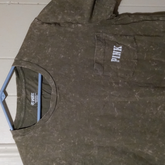 🌸🌸 Pink Short Sleeve Tee 🌸🌸 - Picture 2 of 6